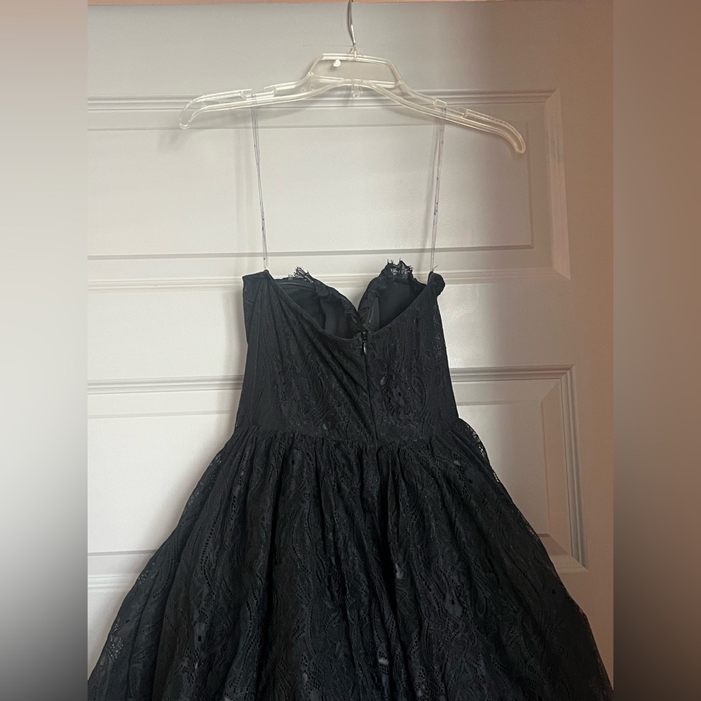 Fashion Nova Lace maxi dress - Picture 6 of 7